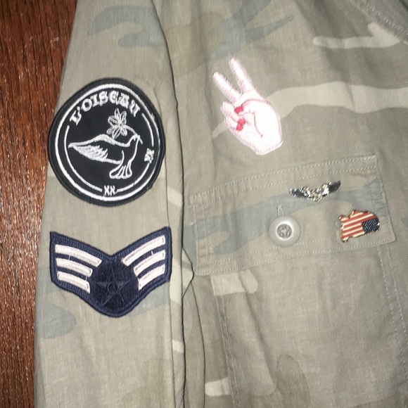 Rails Agnes Patch Jacket
Camo with Patches
Size xs - Picture 2 of 8